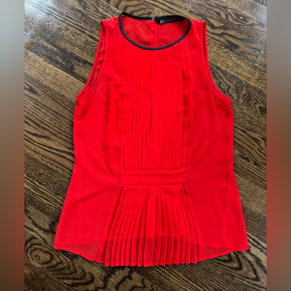 Zara Red Sleeveless blouse (Size M)